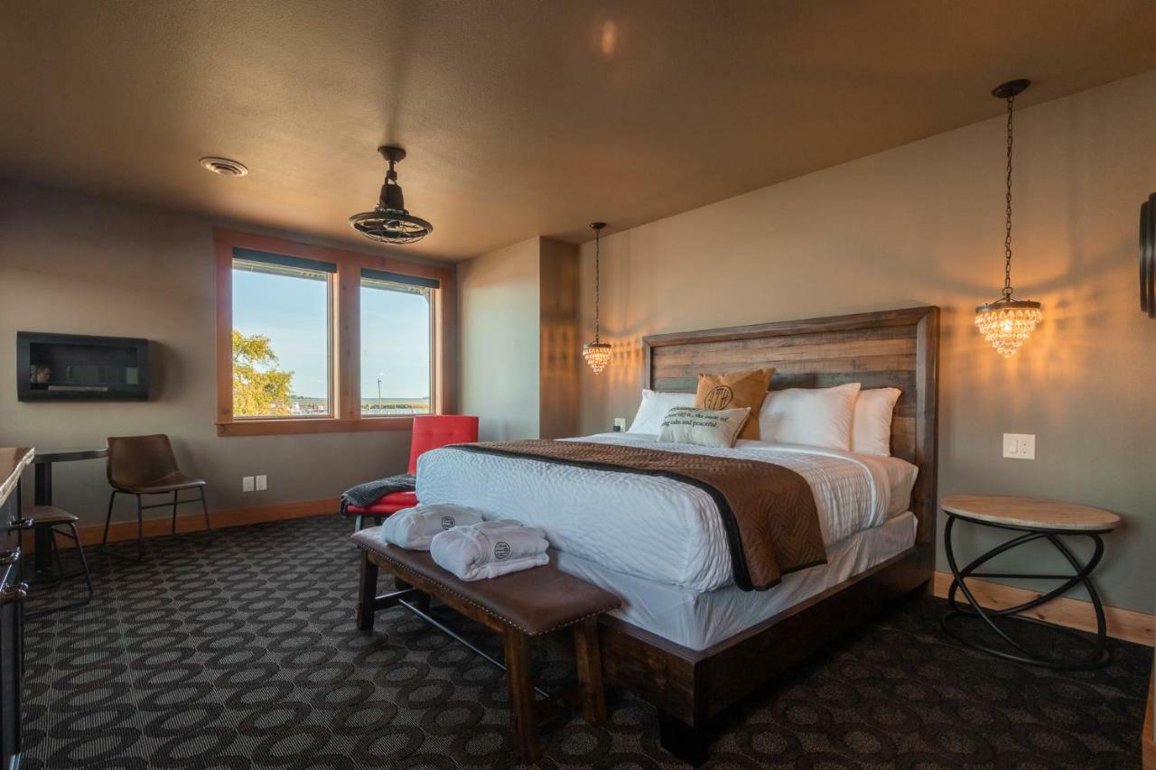 At The Helm Hotel Ilwaco Bilik gambar